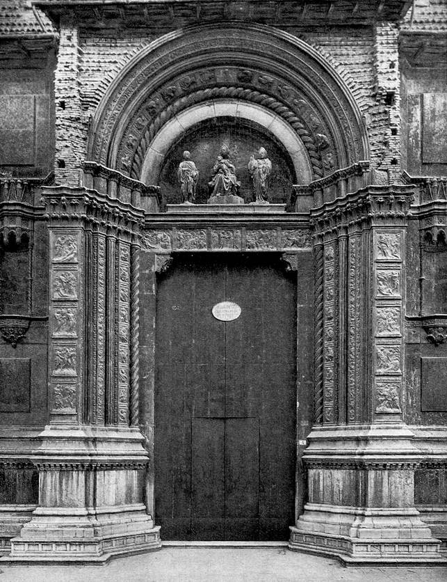 Главный портал церкви Сан Петронио Болонья