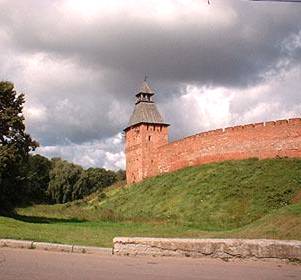 Спасская башня новгородского кремля